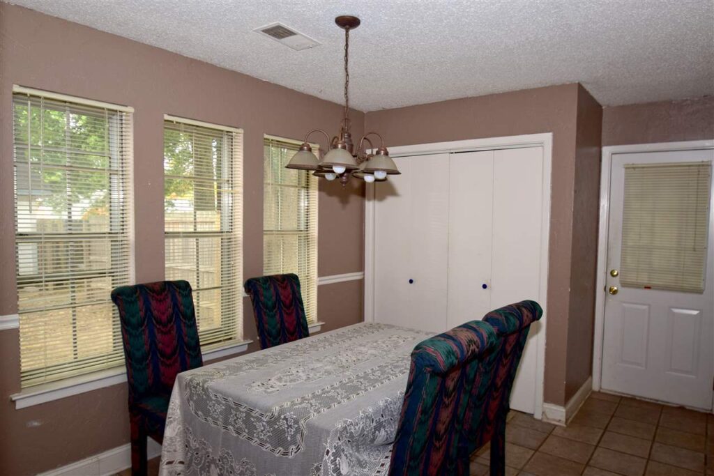 Vaulted Ceilings and Shed