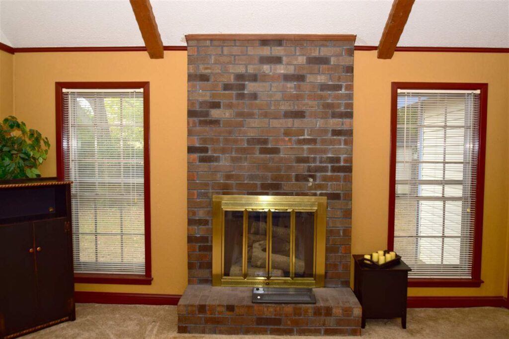 Vaulted Ceilings and Shed